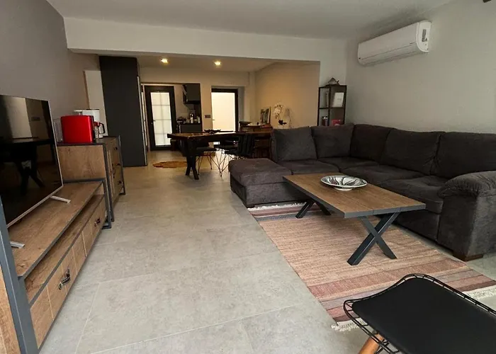 Apartamento Modern Garden Flat In *