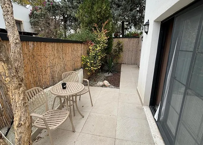 Modern Garden Flat In Bodrum