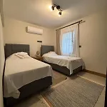 דירה Modern Garden Flat In בודרום